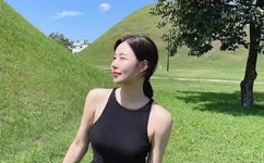 王思聪现身讽刺伊利